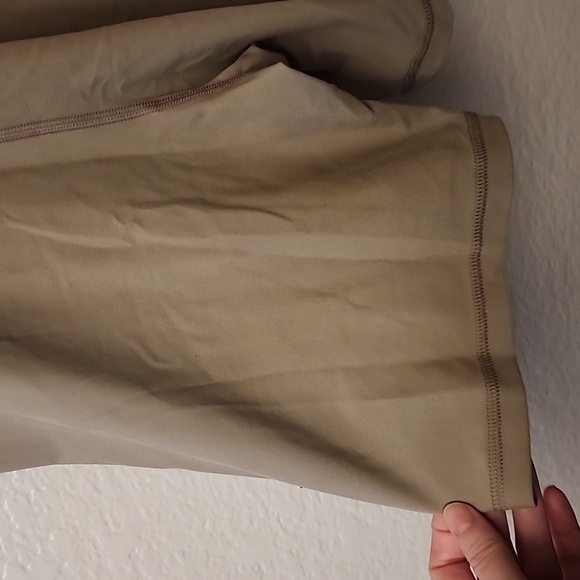 Old Navy PowerLite Lycra ADAPTIV Bodysuit 6-inch inseam - Birch Leaf - Picture 12 of 14